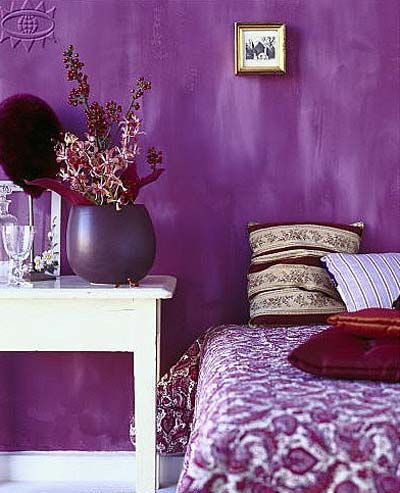 Color Your Bedroom With Pantone's 2018 Color Of The Year, Ultra Violet